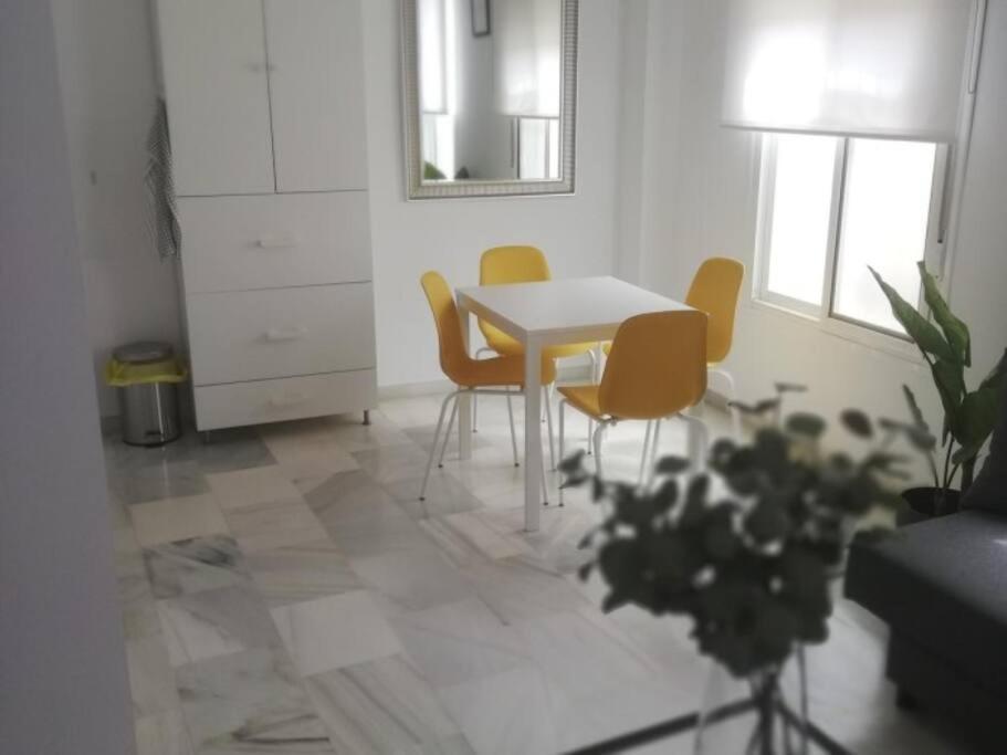 Malaga City One Bedroom Apartment By Namaste Elite Exteriör bild